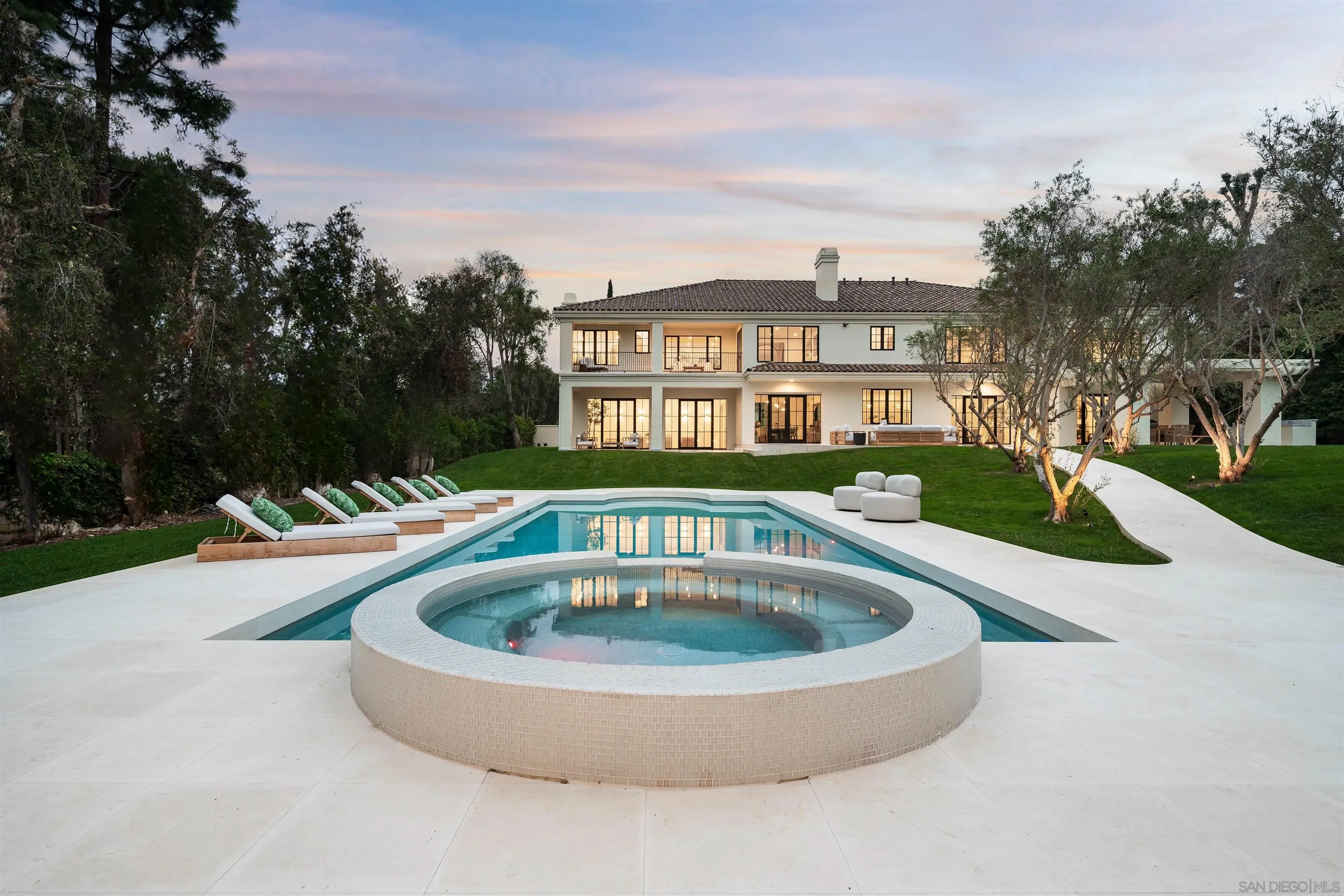 16942 Via Cuesta Verde