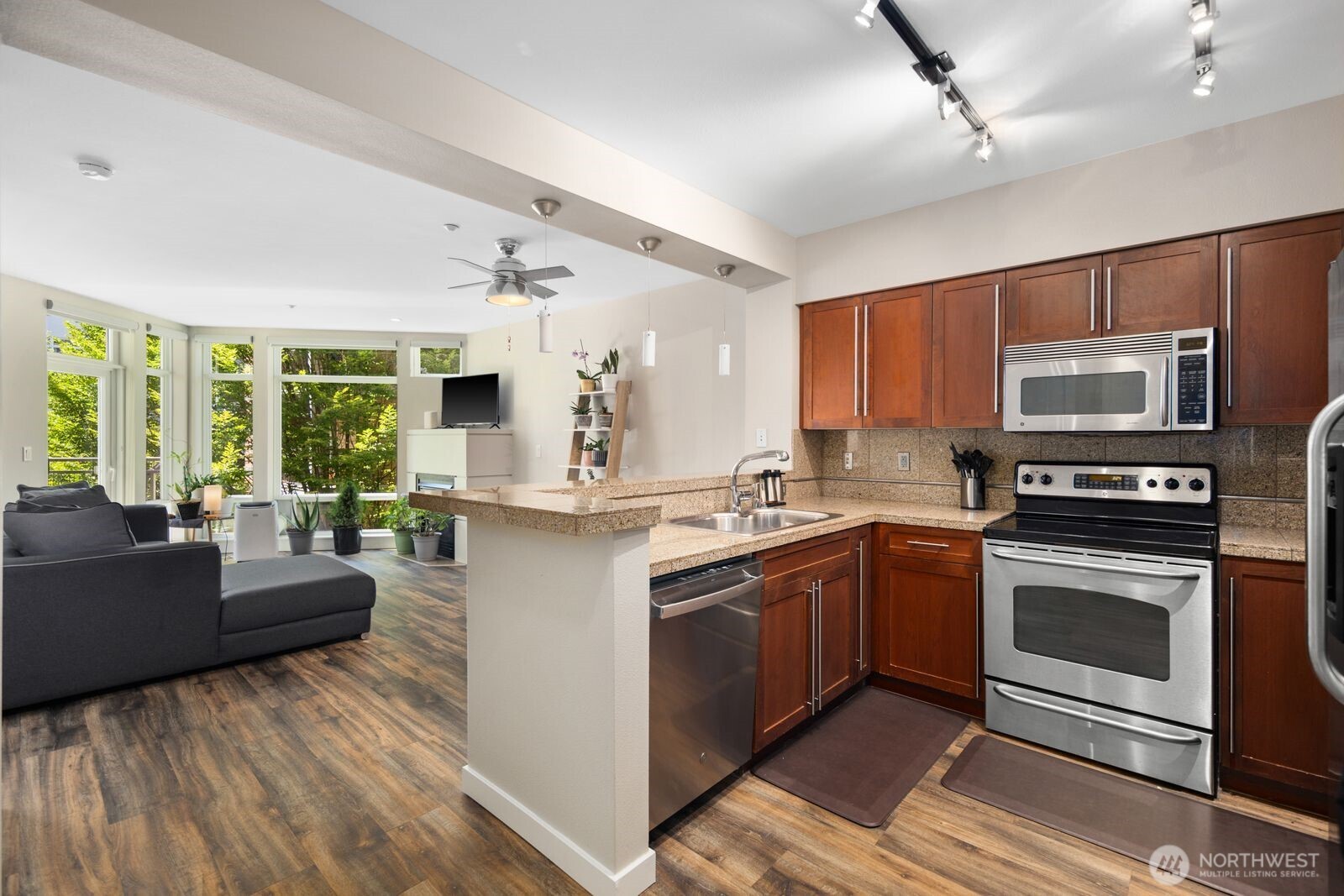 211 Kirkland Ave Unit: 223