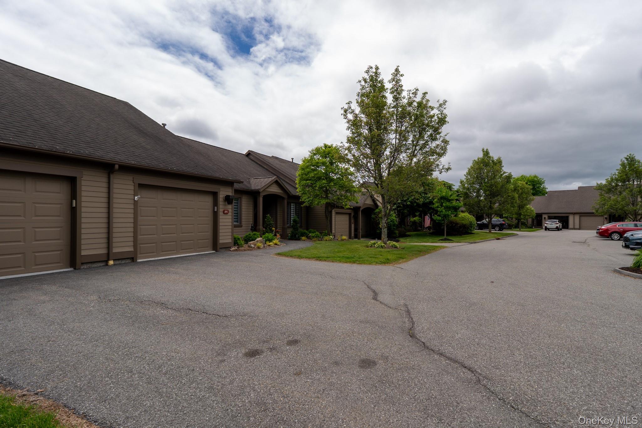 879 Heritage Hills Unit: B