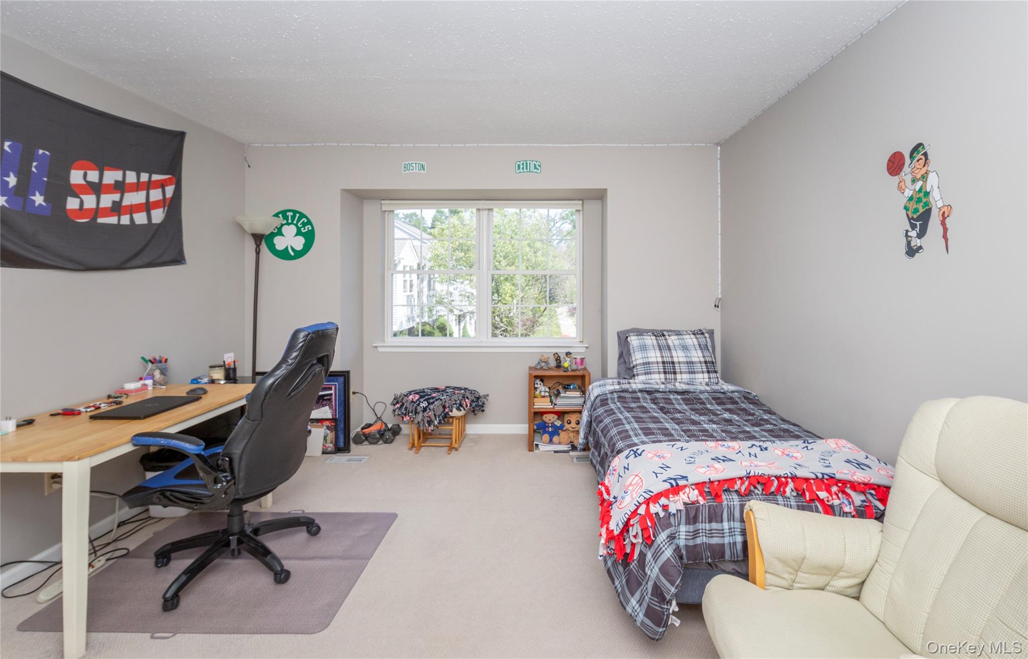 16 Evergreen Way