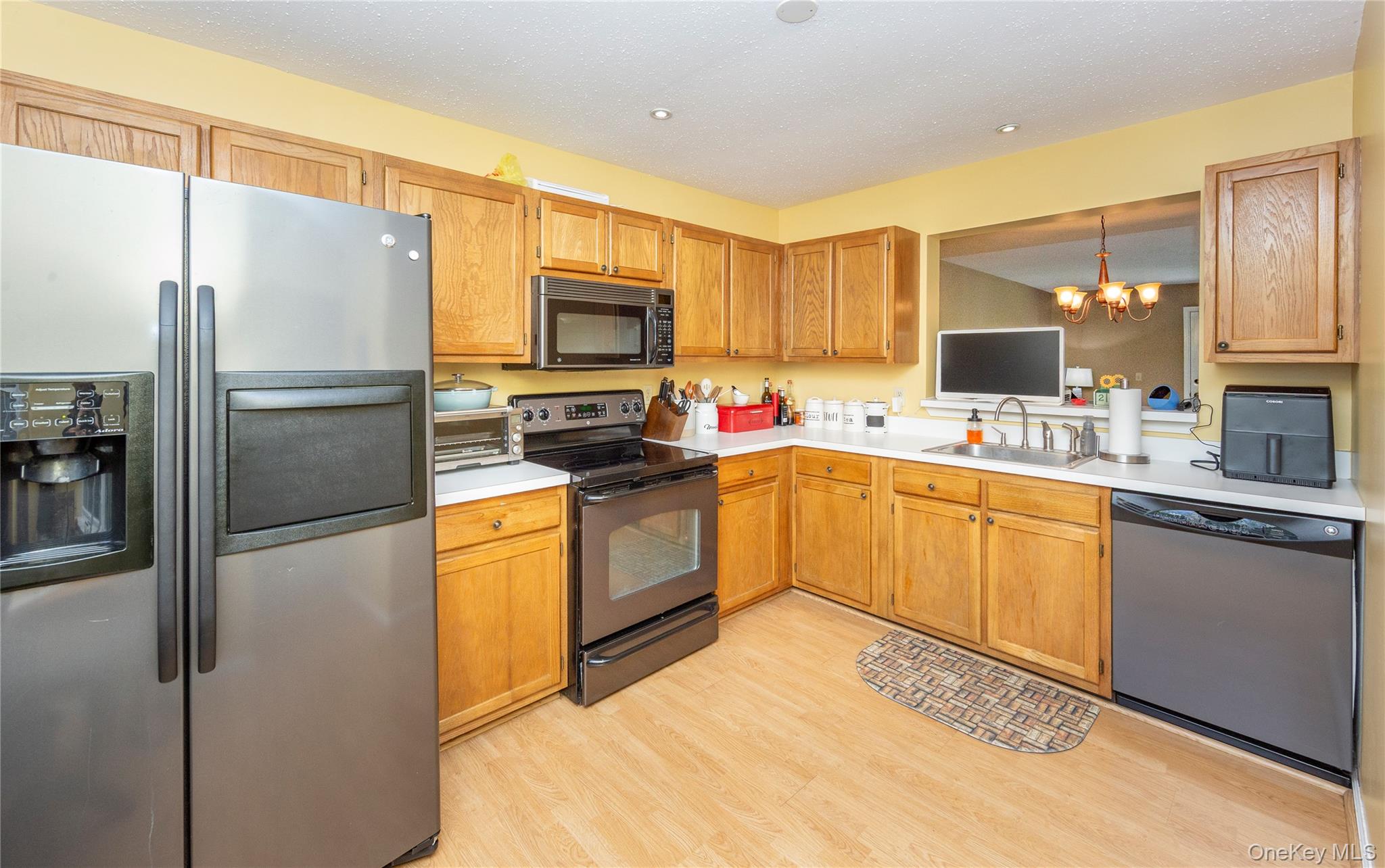 16 Evergreen Way