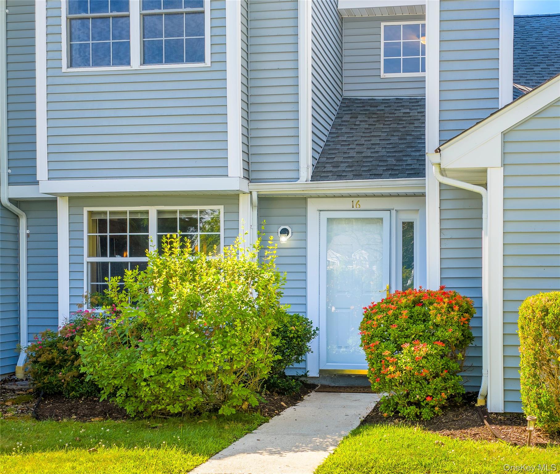 16 Evergreen Way