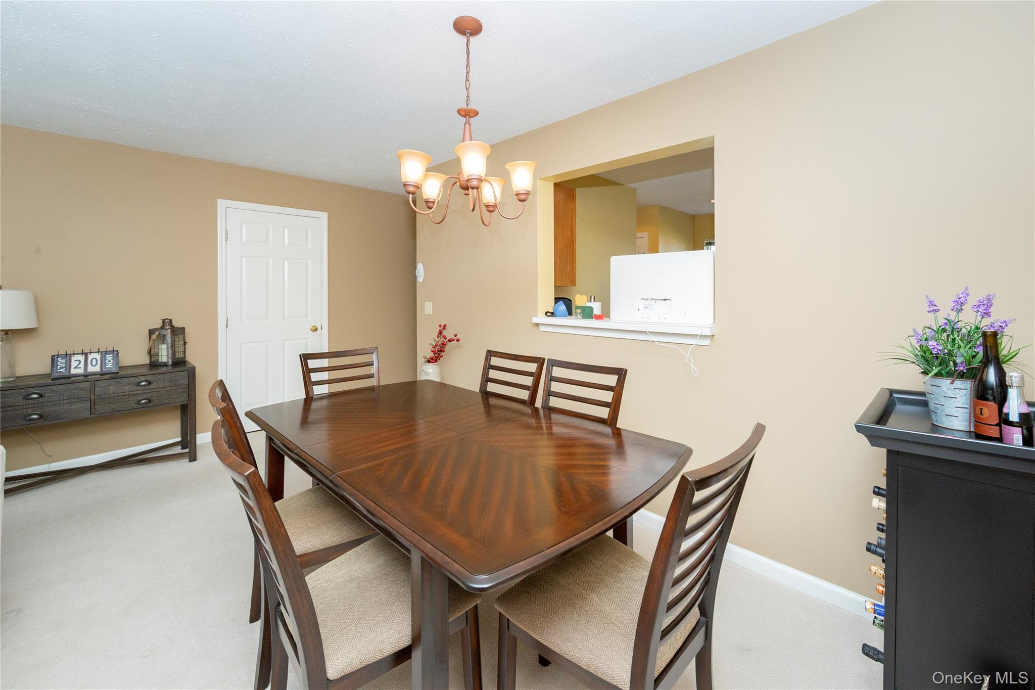 16 Evergreen Way