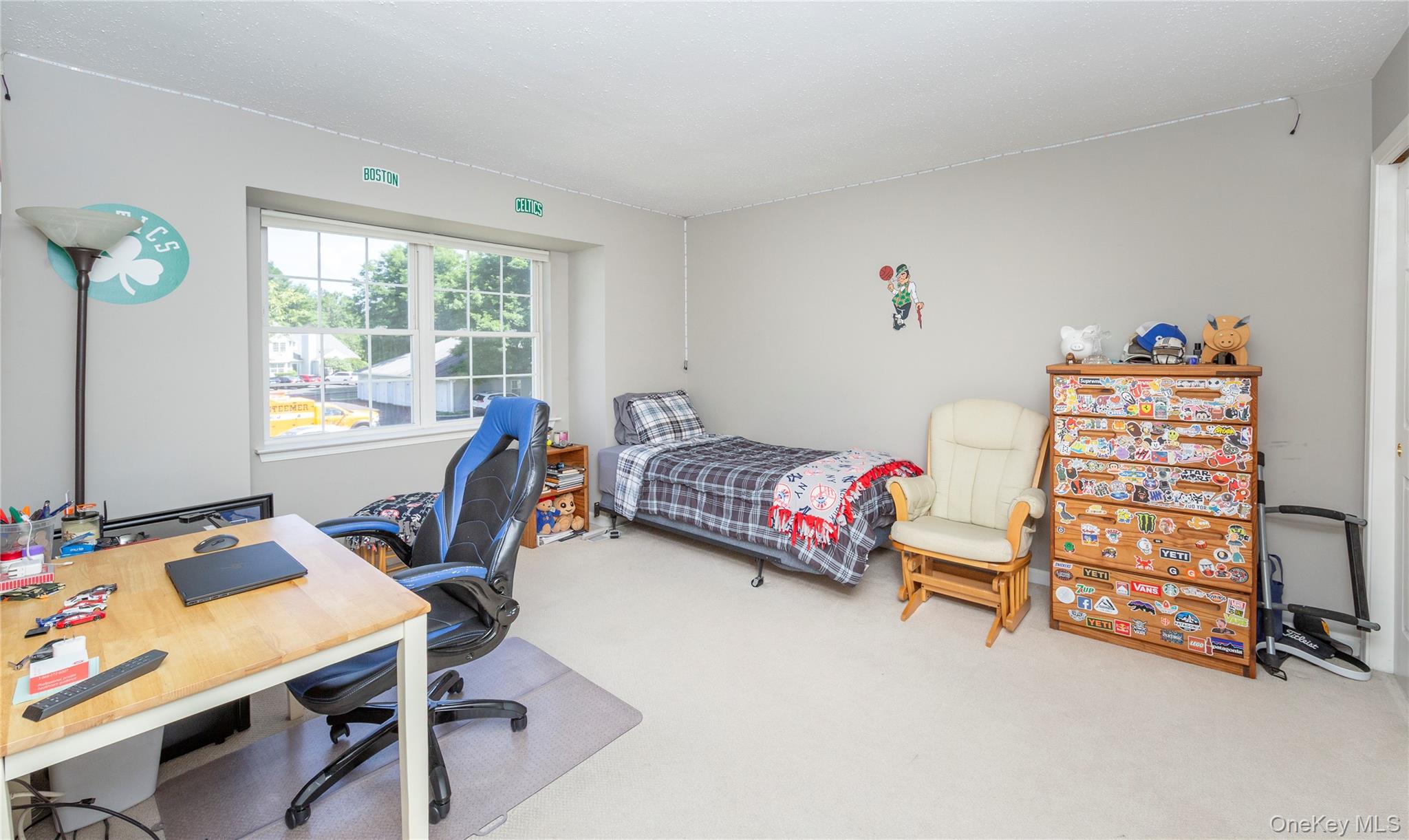 16 Evergreen Way