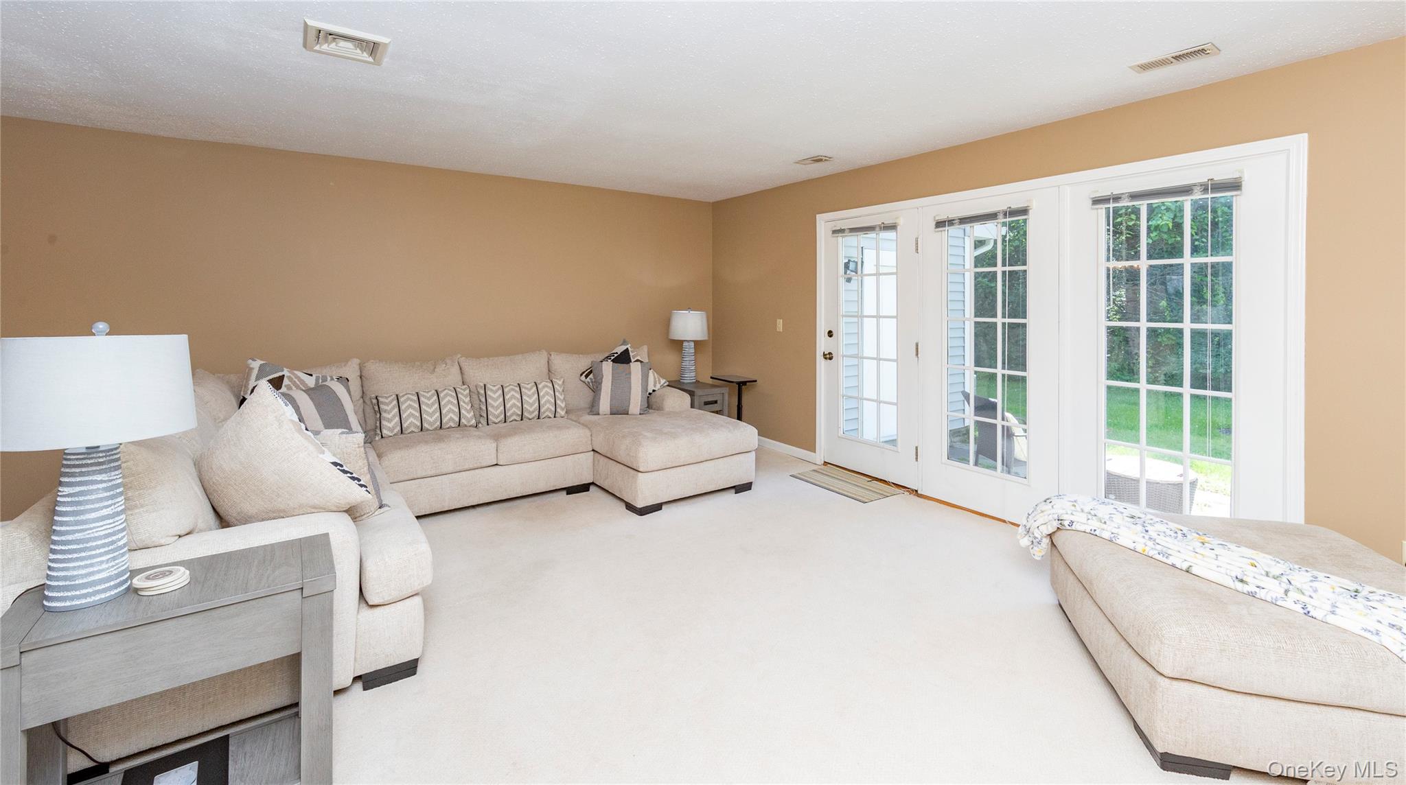 16 Evergreen Way