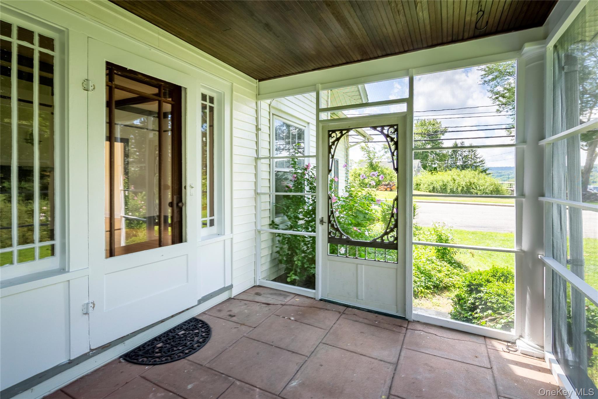140 E Main Street Unit: 1