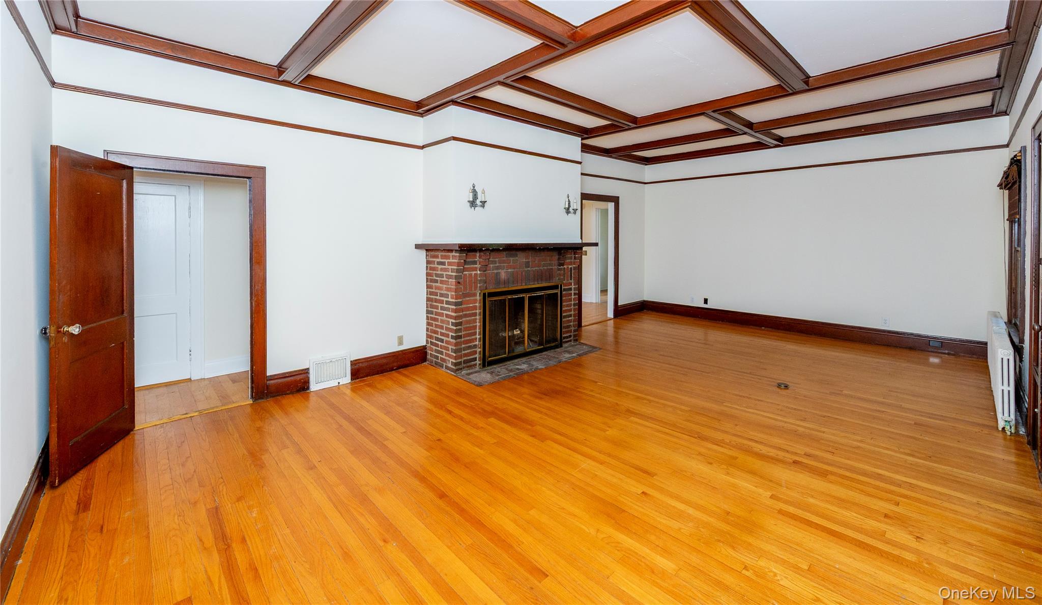 140 E Main Street Unit: 1