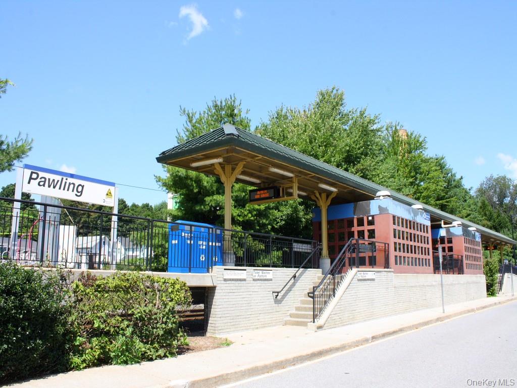 140 E Main Street Unit: 1