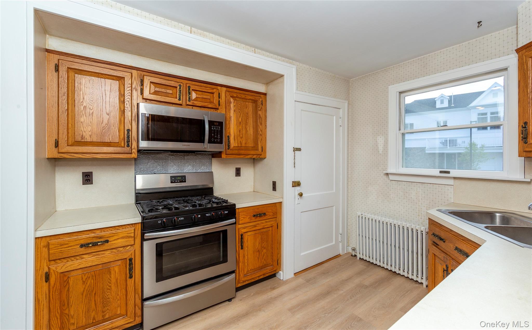 140 E Main Street Unit: 1