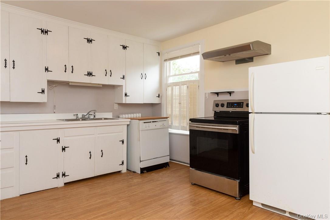 140 E Main Street Unit: 2