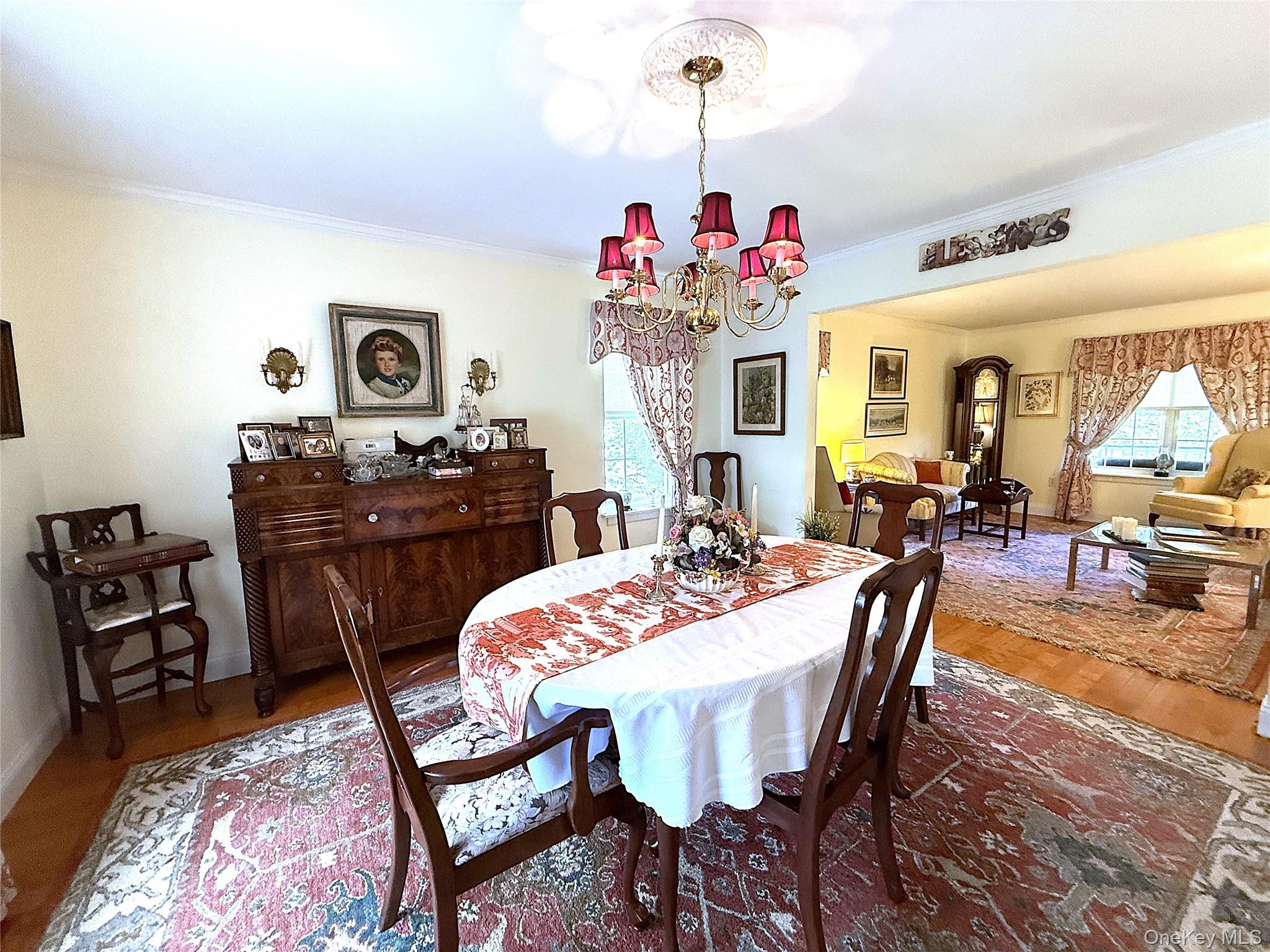 41 W Deer Trail
