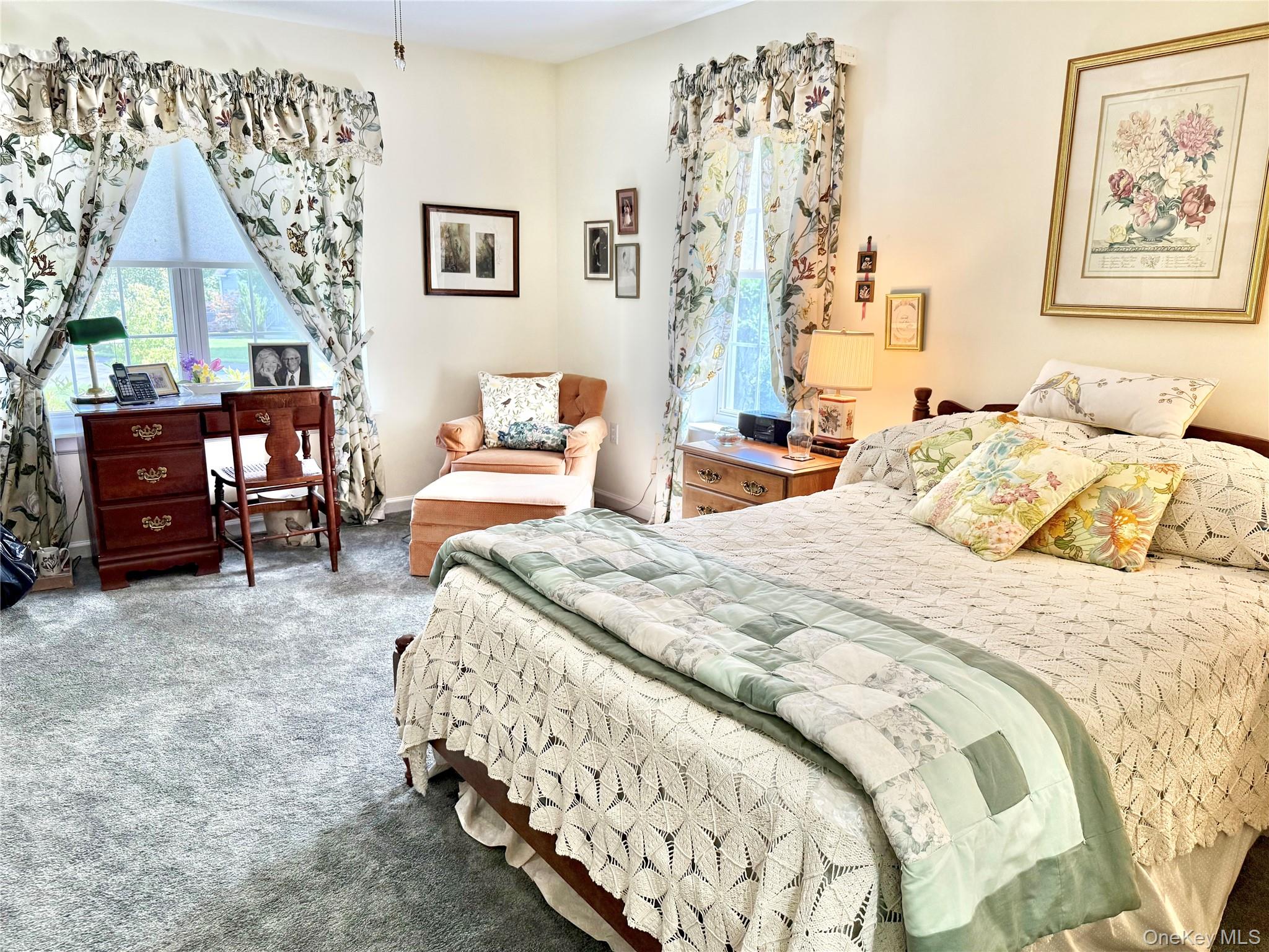 41 W Deer Trail