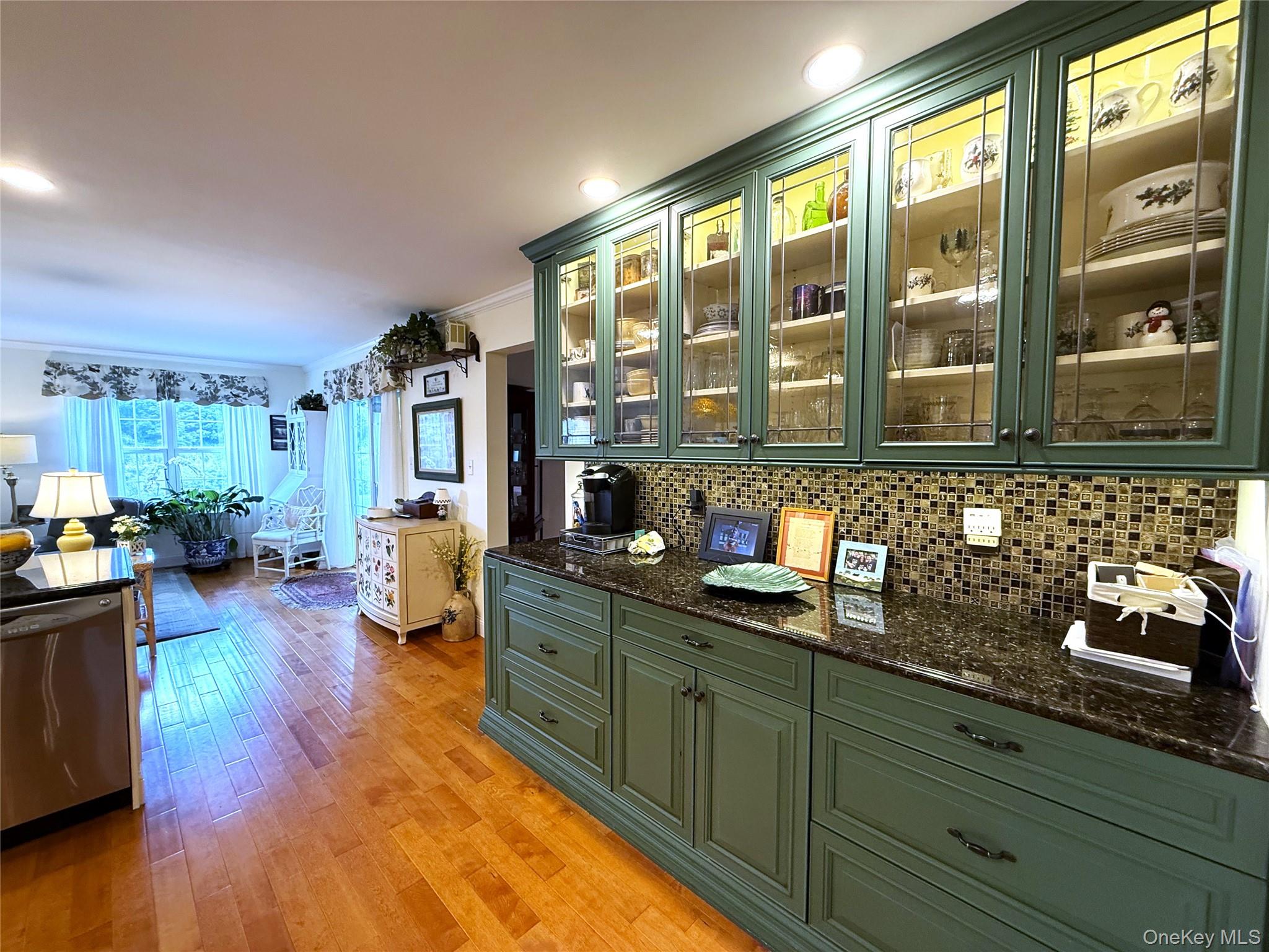 41 W Deer Trail