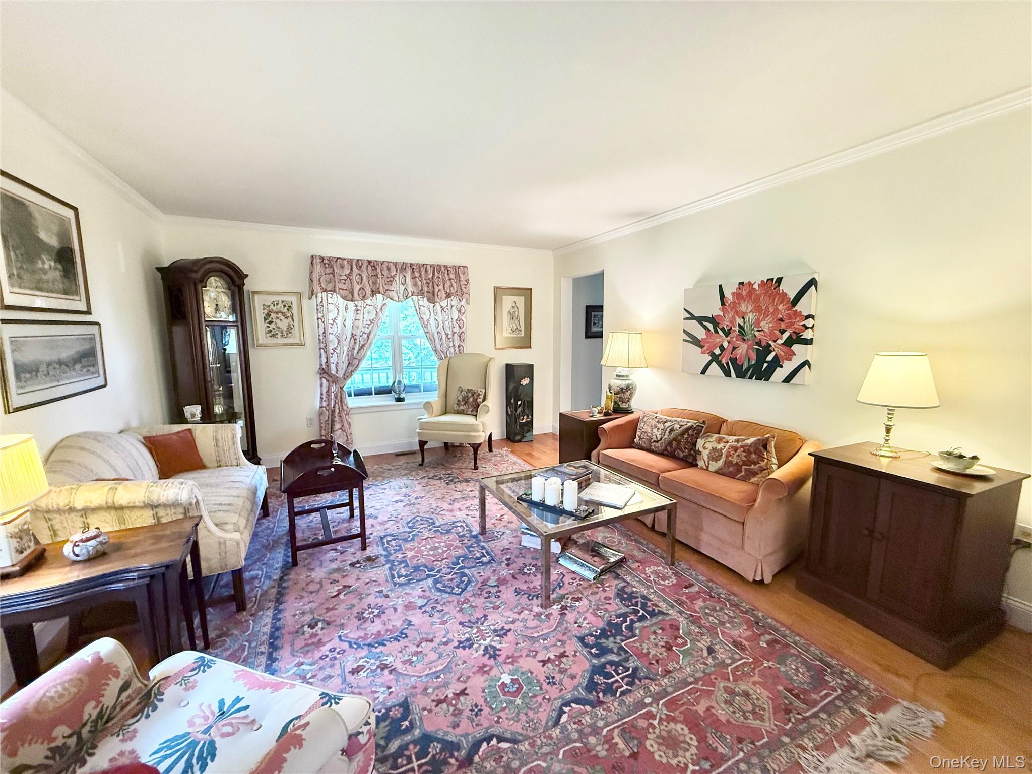 41 W Deer Trail