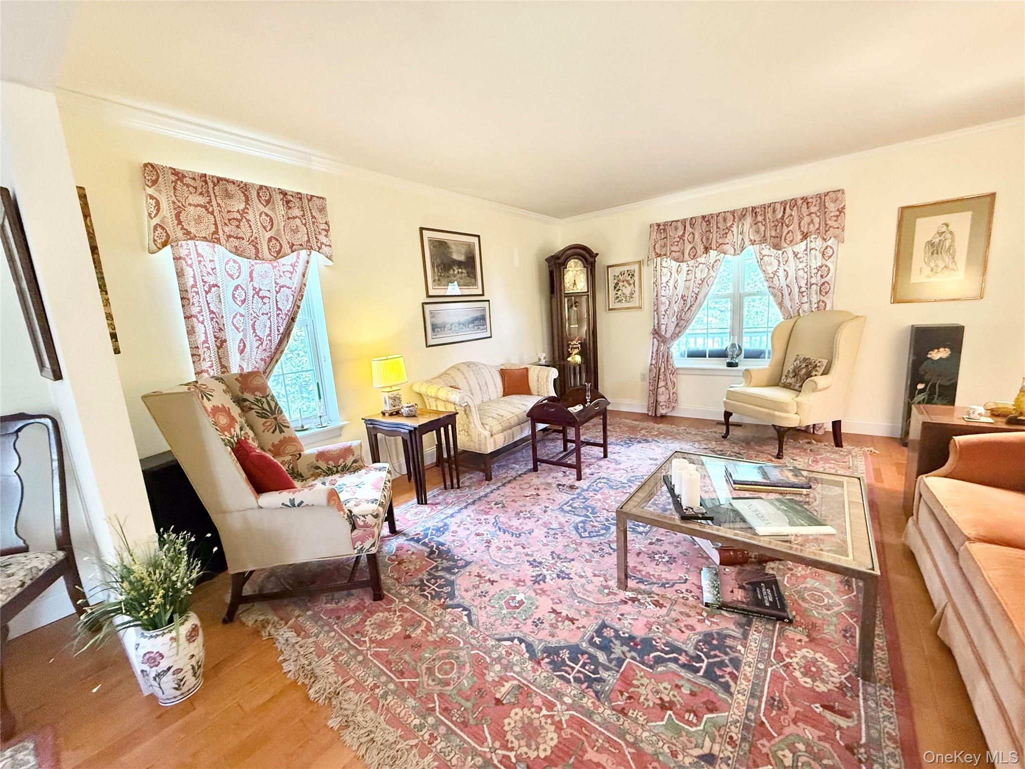 41 W Deer Trail