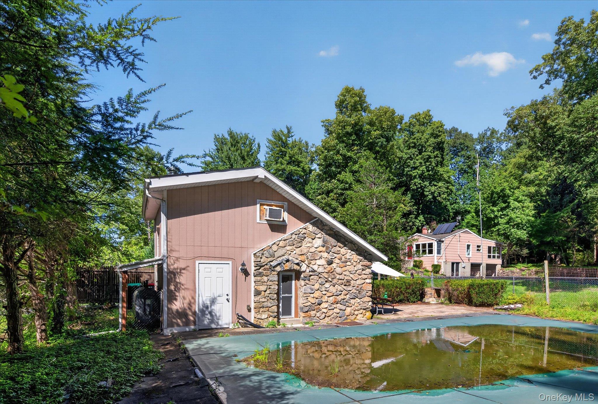 109 Pines Bridge Road