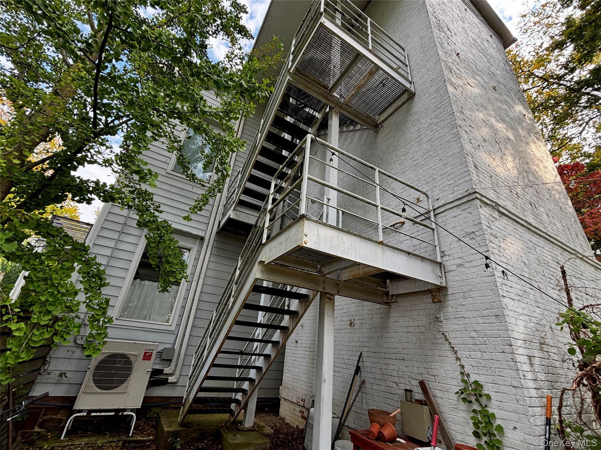 16 Hanna Lane