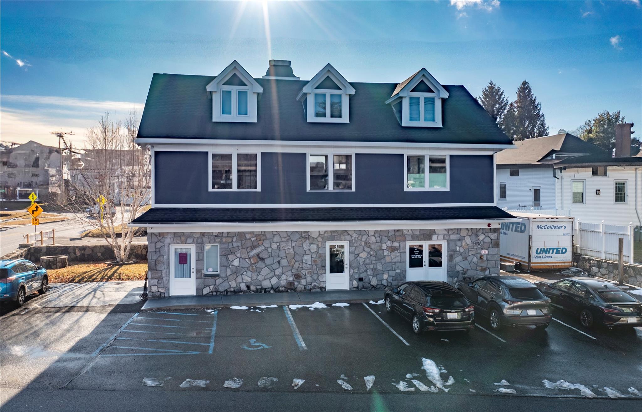 21 W Main Street Unit: 1B