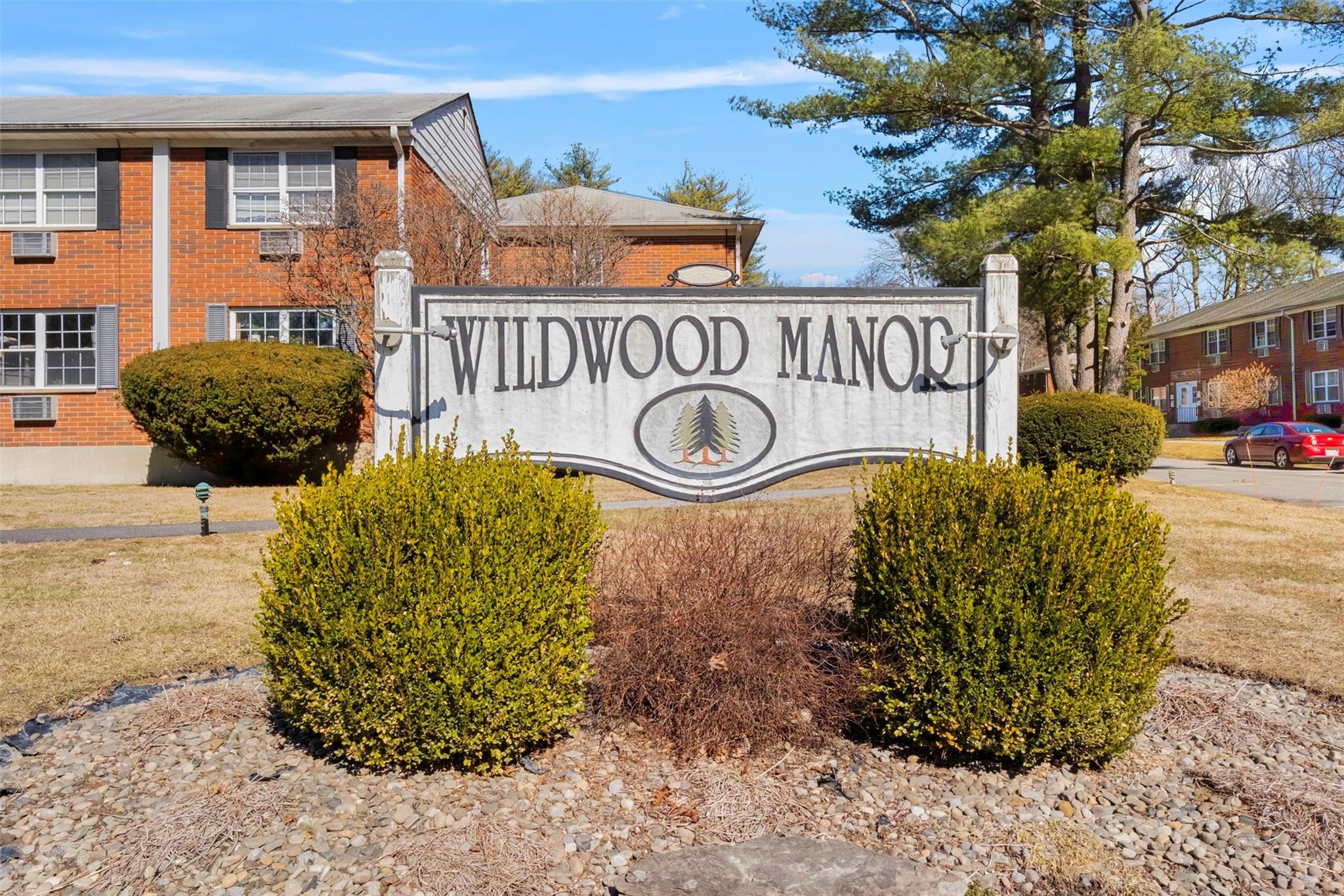 5 Wildwood Drive Unit: 4C