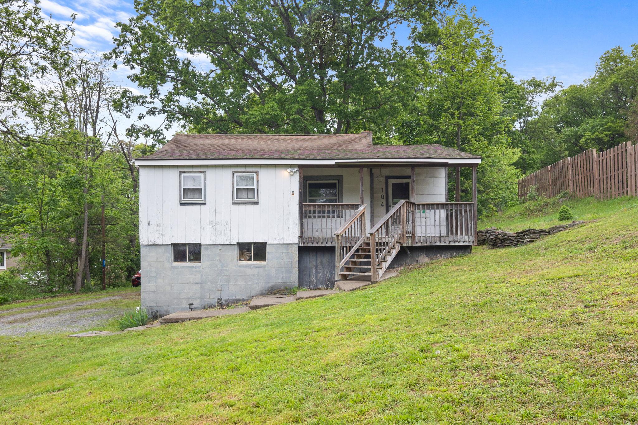 104 Smithtown Road