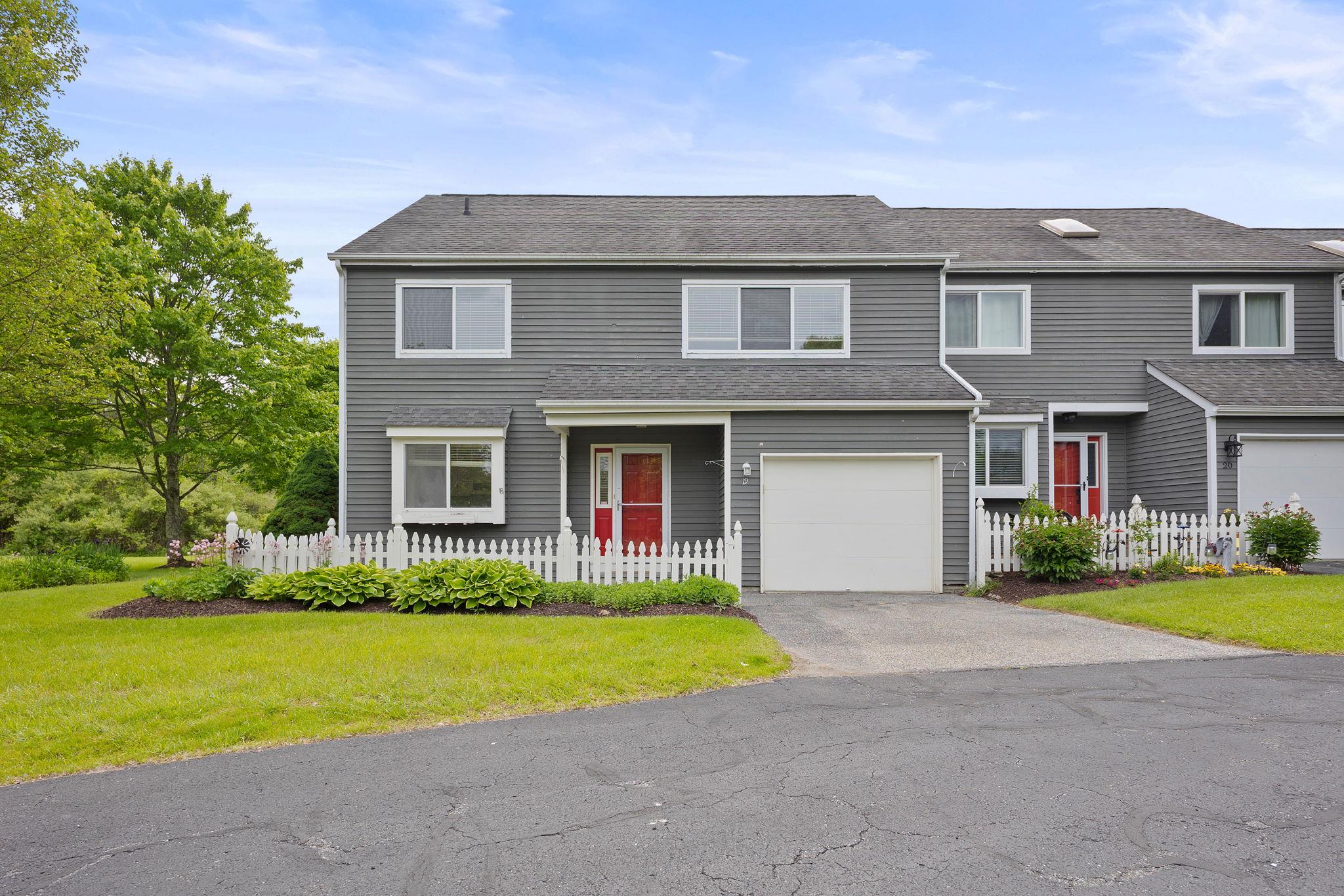 19 Cushing Green S.