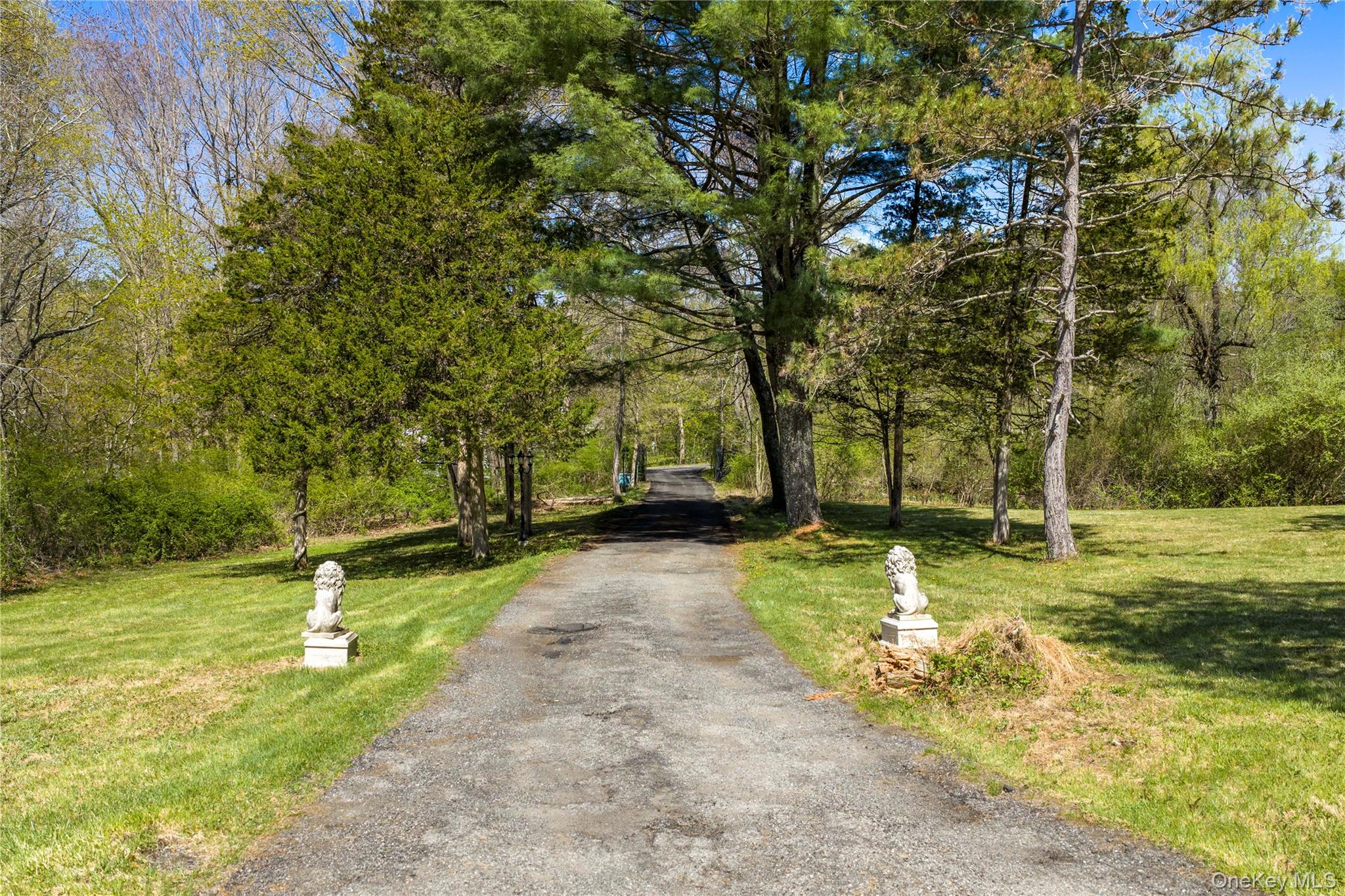 103 S Harmony Hill Road