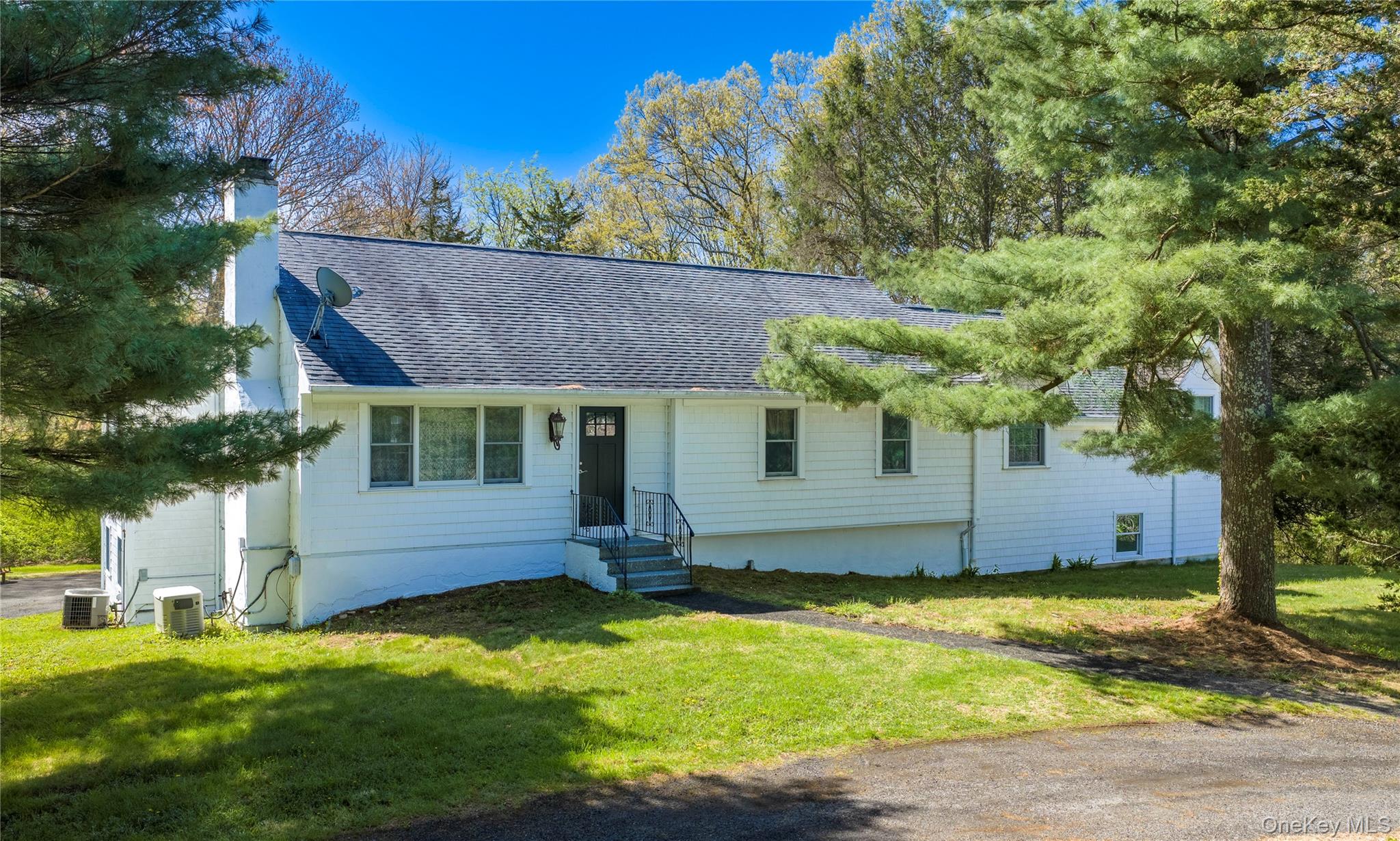 103 S Harmony Hill Road