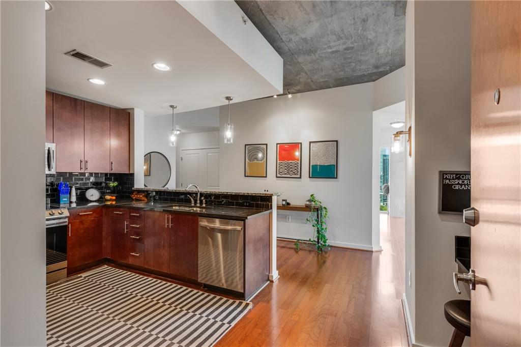 860 Peachtree Street NE Unit 2001