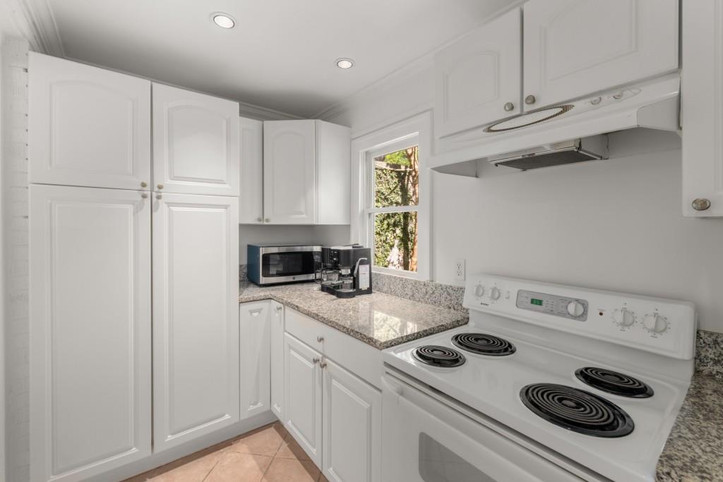 374 8th Street NE