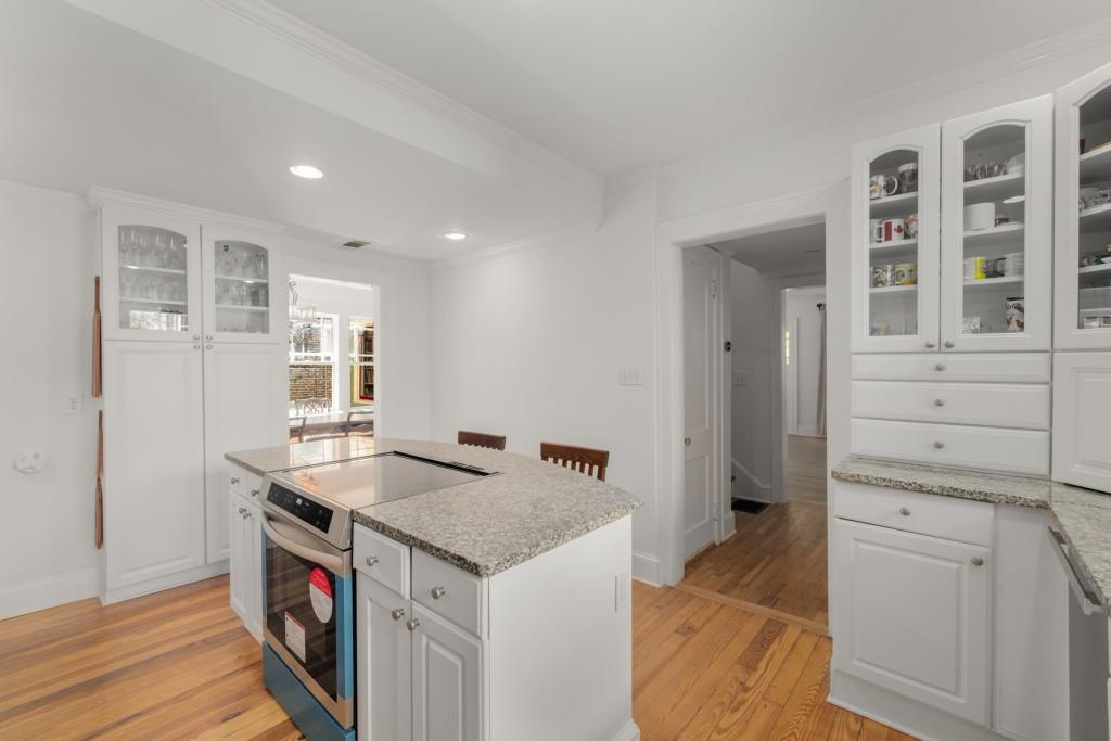 374 8th Street NE