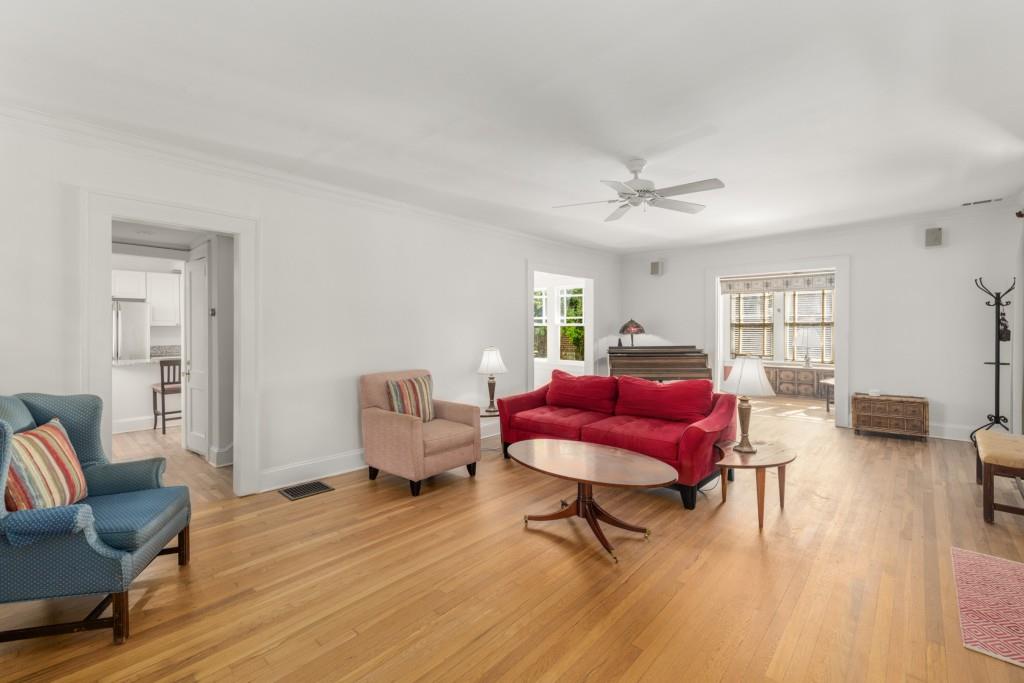 374 8th Street NE