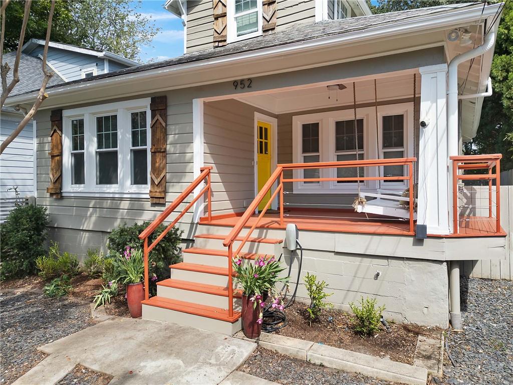 952 Northern Avenue SE