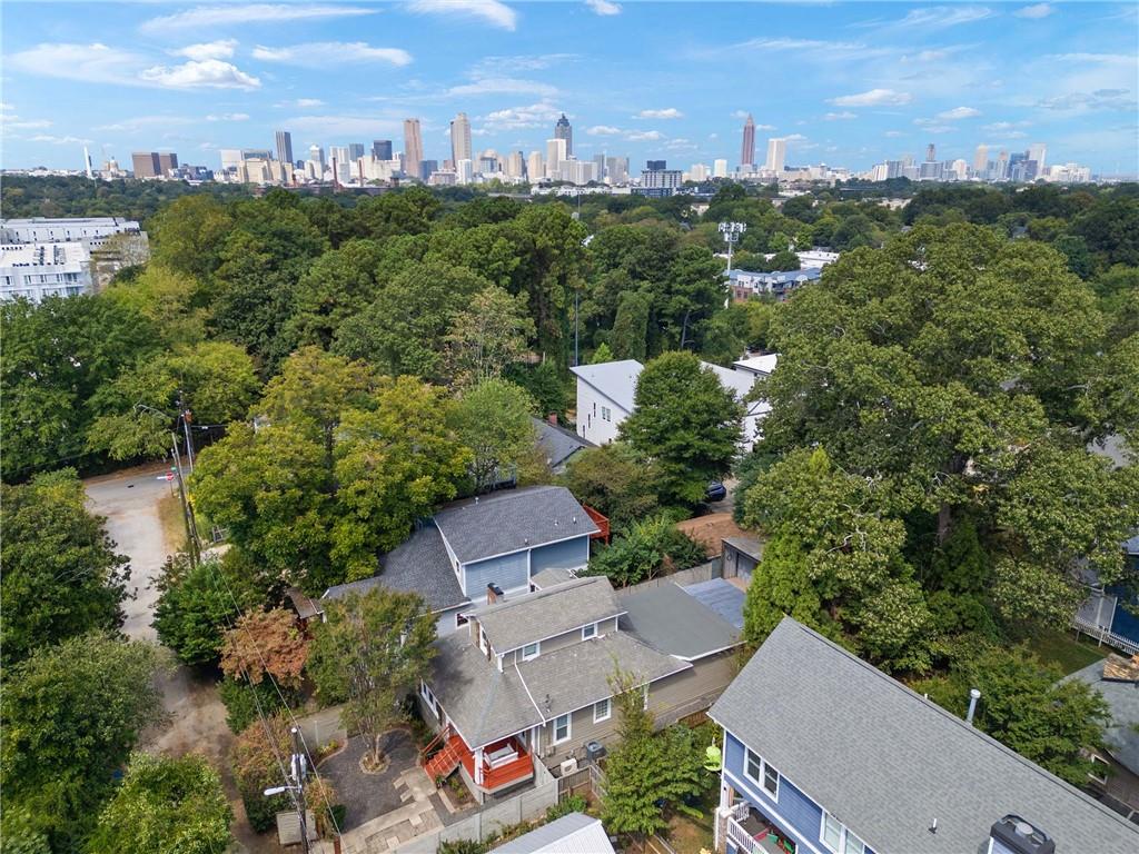 952 Northern Avenue SE