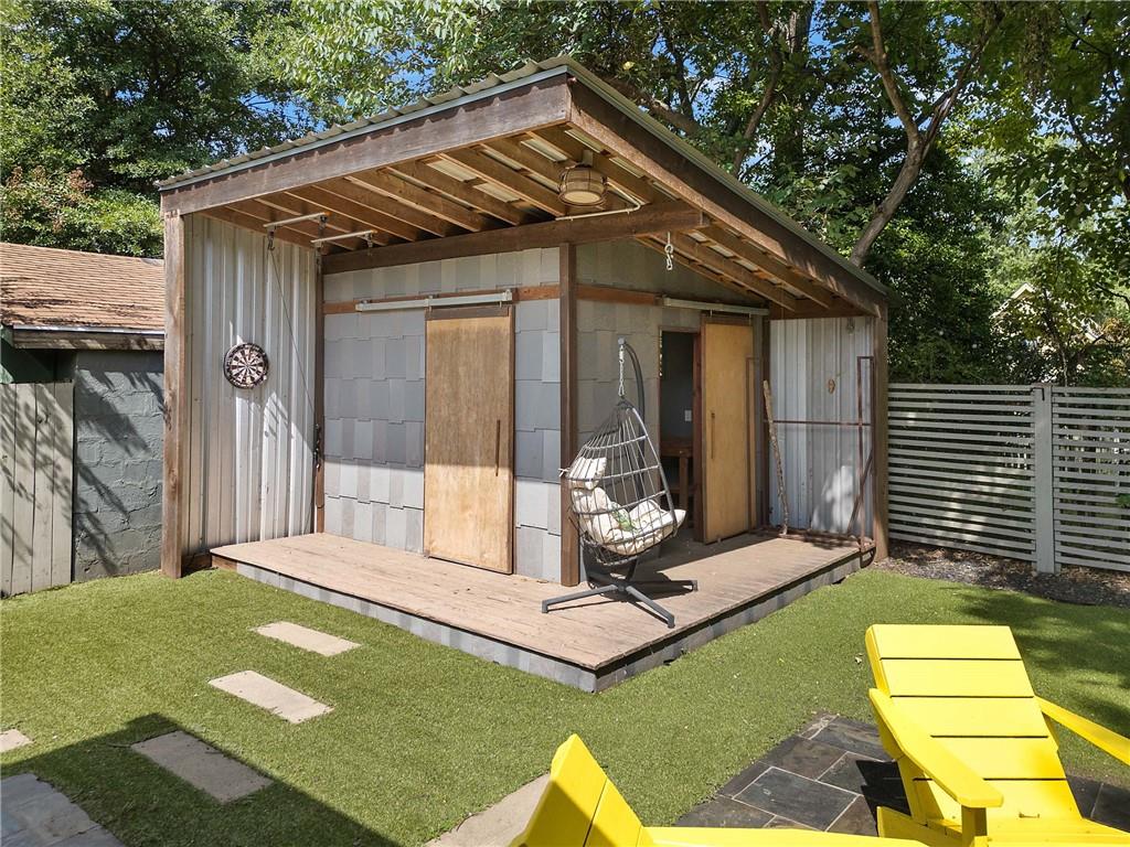 952 Northern Avenue SE