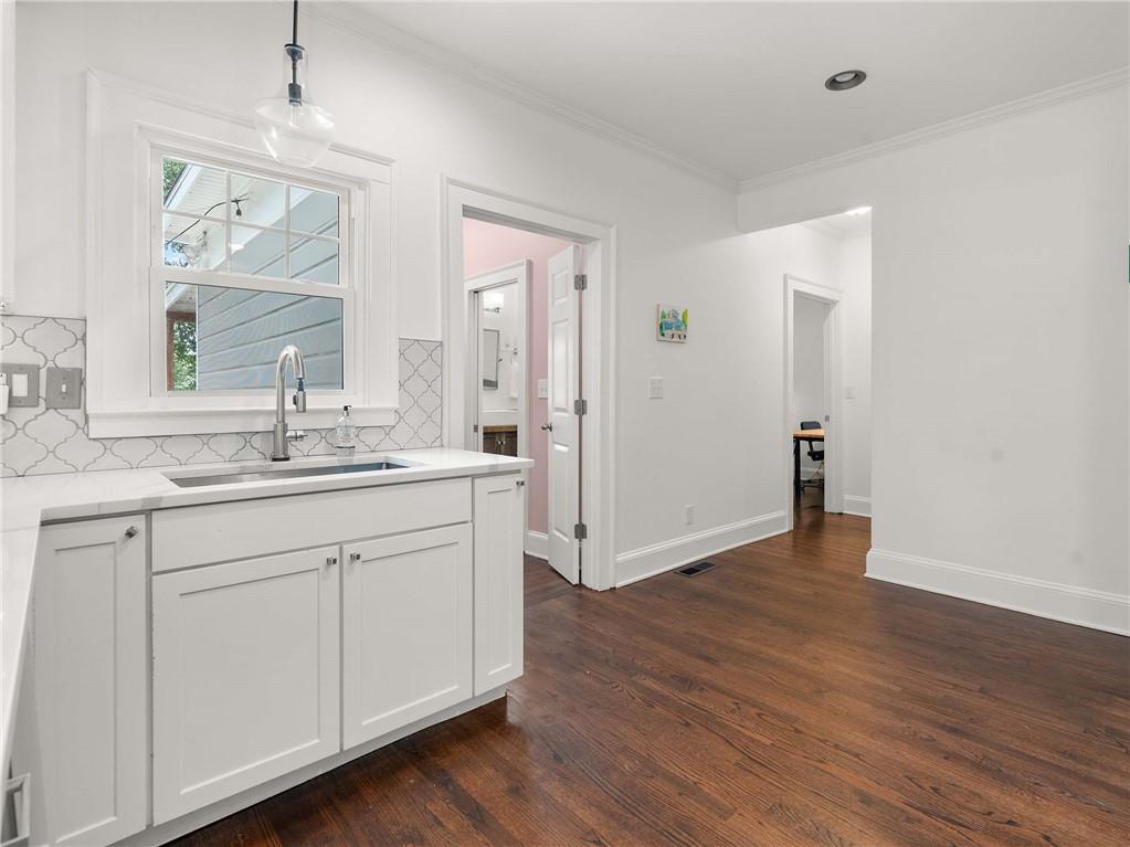 952 Northern Avenue SE