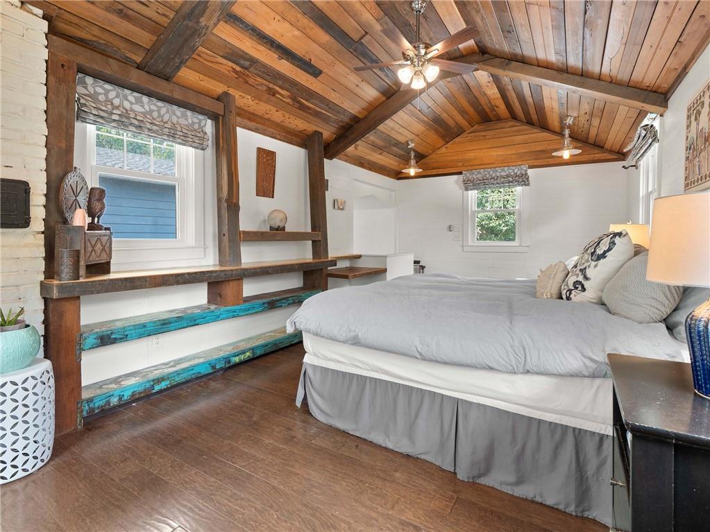 952 Northern Avenue SE