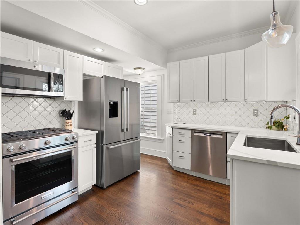 952 Northern Avenue SE