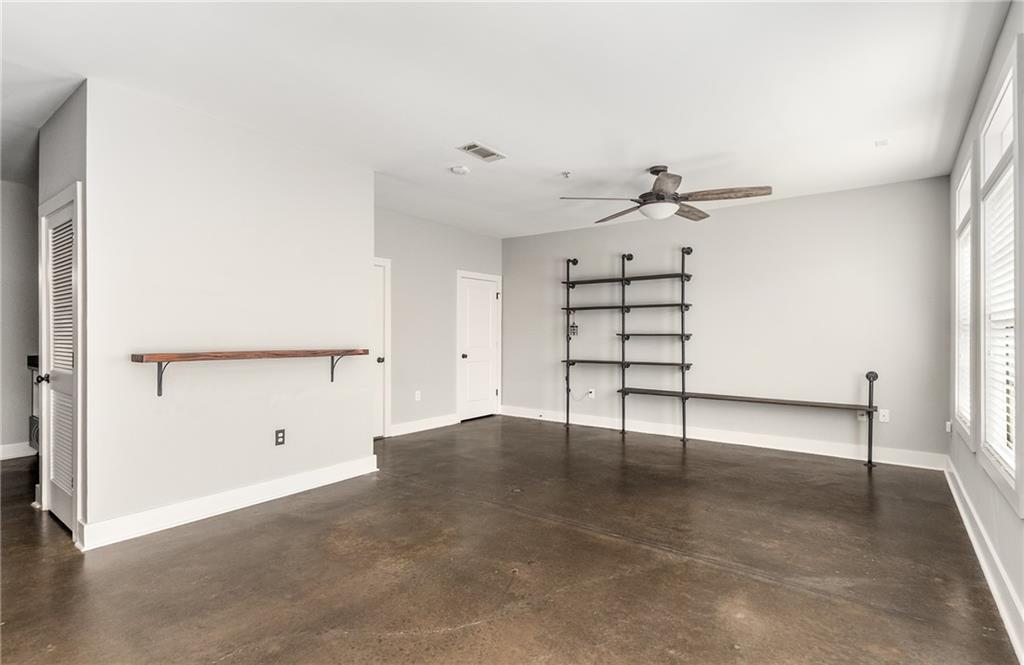 1300 Dekalb Avenue NE Unit 211