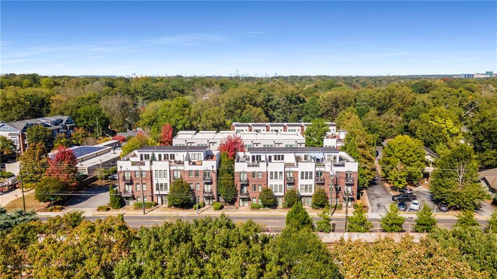 1300 Dekalb Avenue NE Unit 211