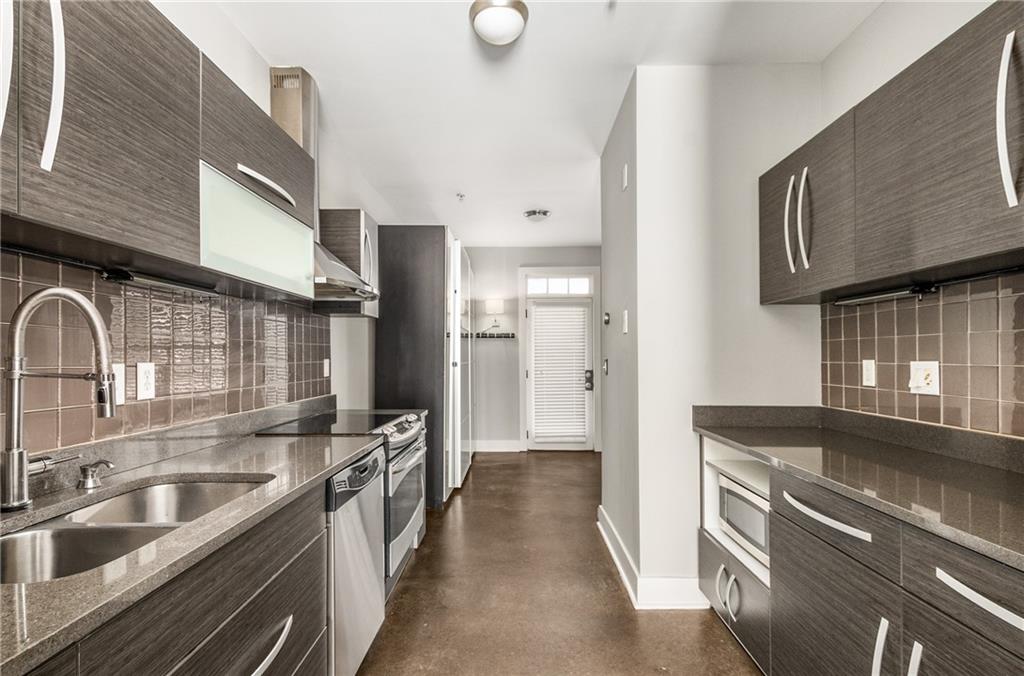 1300 Dekalb Avenue NE Unit 211