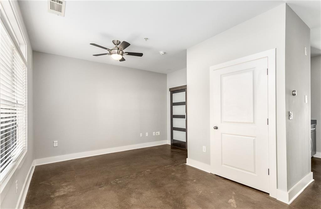 1300 Dekalb Avenue NE Unit 211