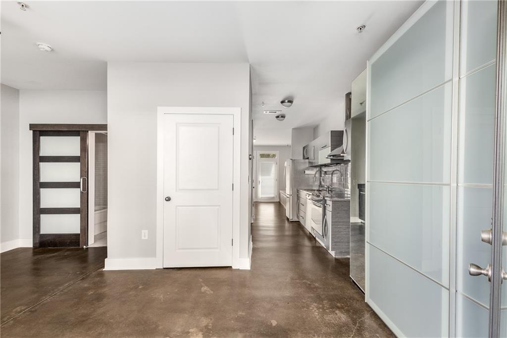 1300 Dekalb Avenue NE Unit 211