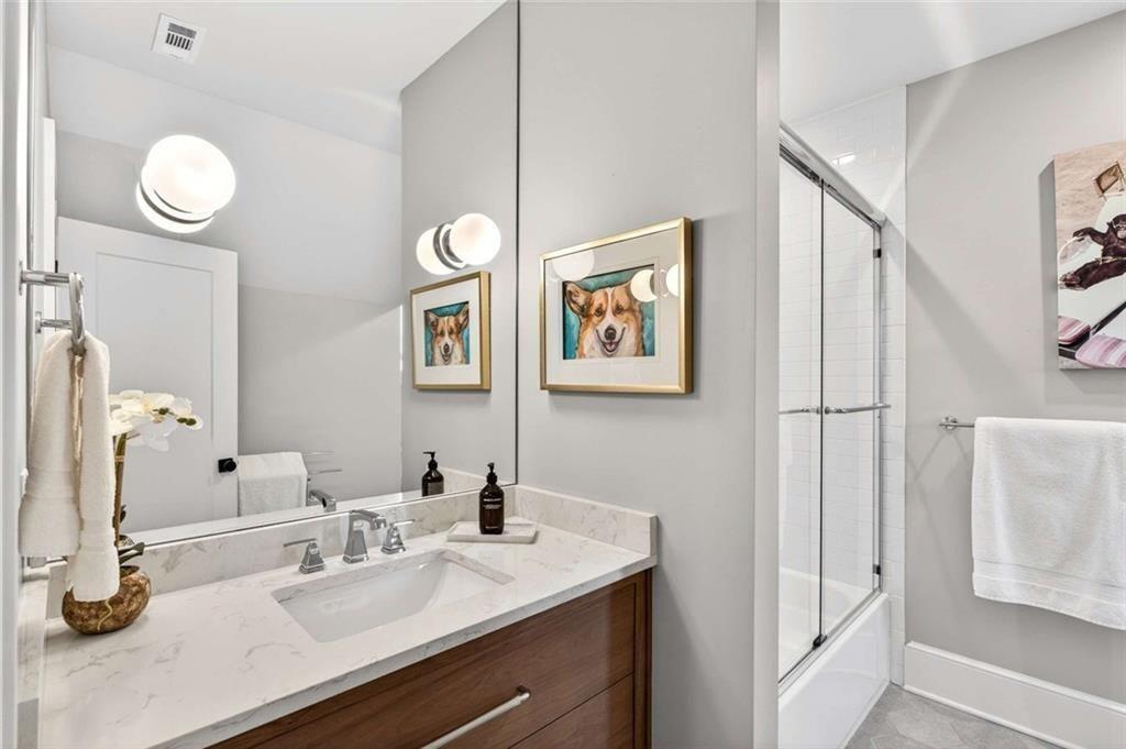 1069 Cumberland Road NE