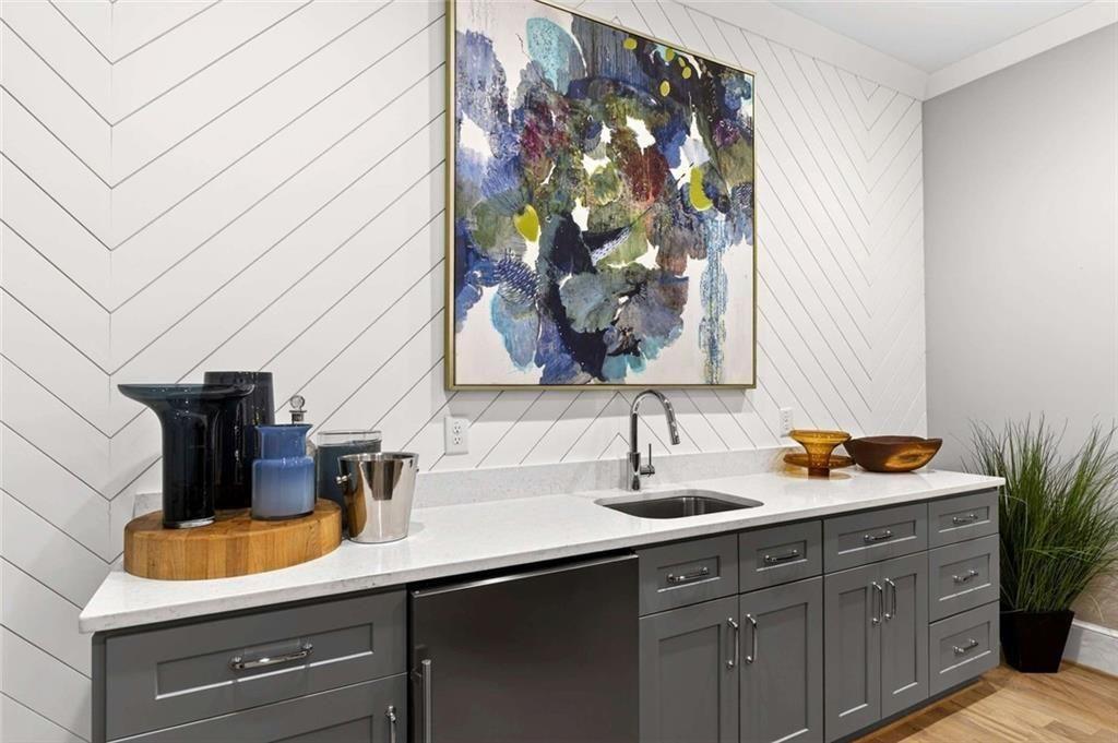 1069 Cumberland Road NE