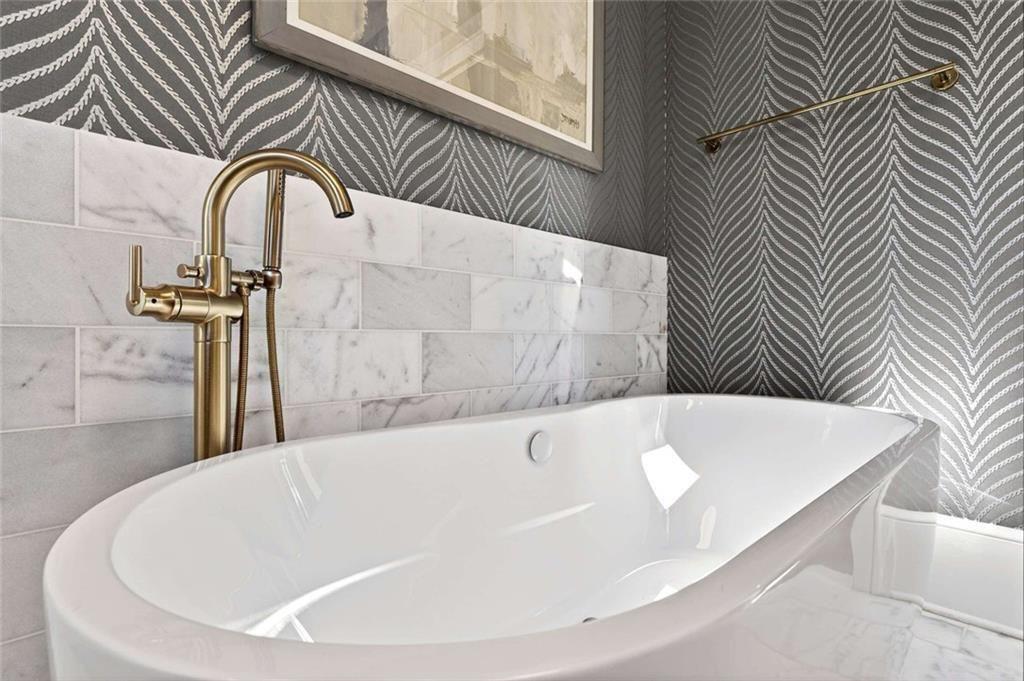 1069 Cumberland Road NE