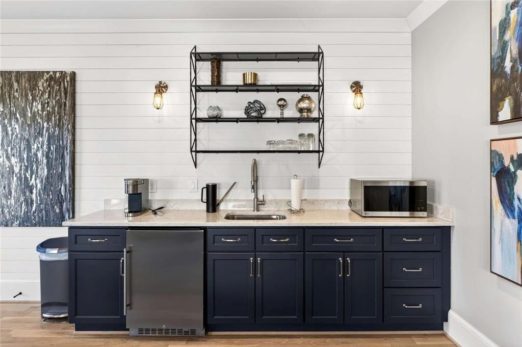 1069 Cumberland Road NE