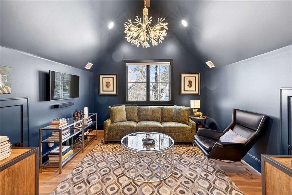 1069 Cumberland Road NE