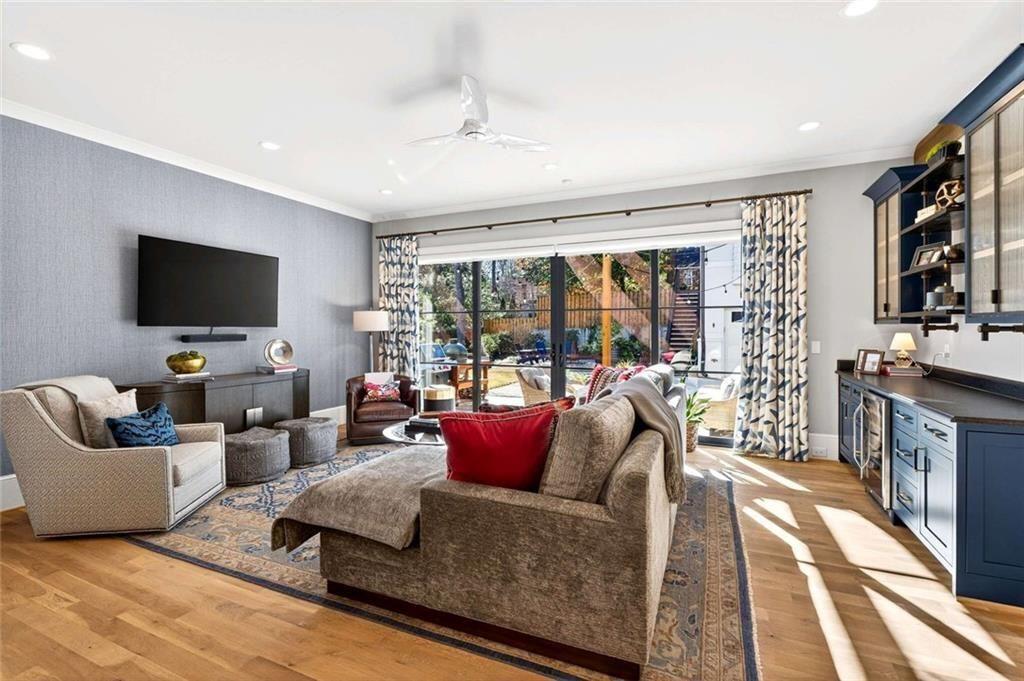 1069 Cumberland Road NE