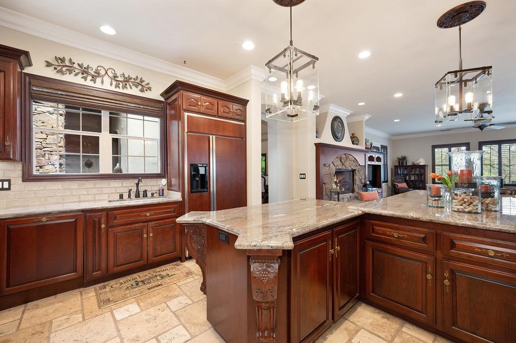 1161 Lomond Drive