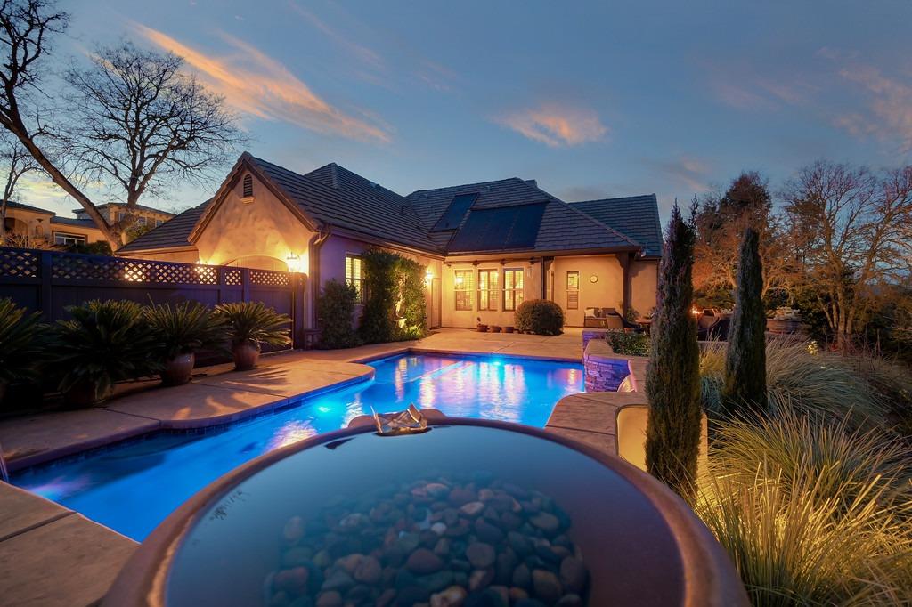 1161 Lomond Drive